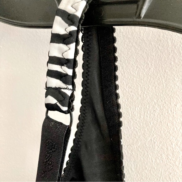 Intimates | New Zebra Pattern Bra - Picture 8 of 15